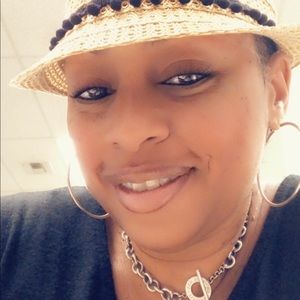 Meet your Posher, Rae